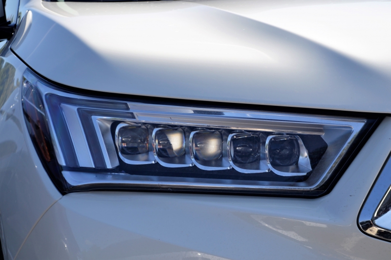 automobile-ST ANTONIN DU VAR-min_acura-headlamp-2834131